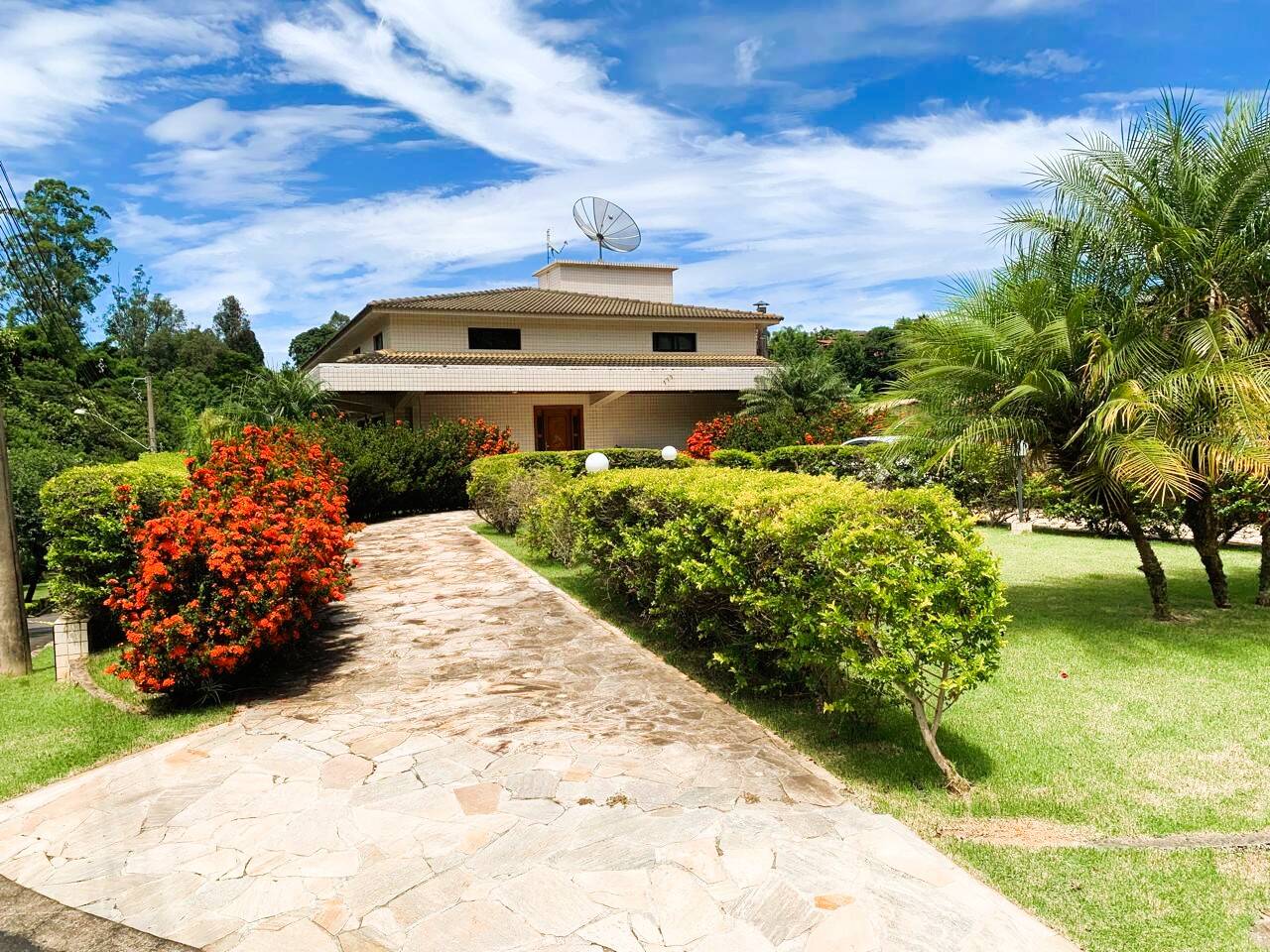 Casa, 6 quartos, 1000 m² - Foto 1