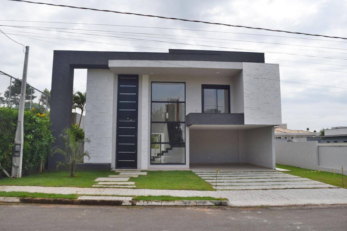 Casa, 4 quartos, 252 m² - Foto 1