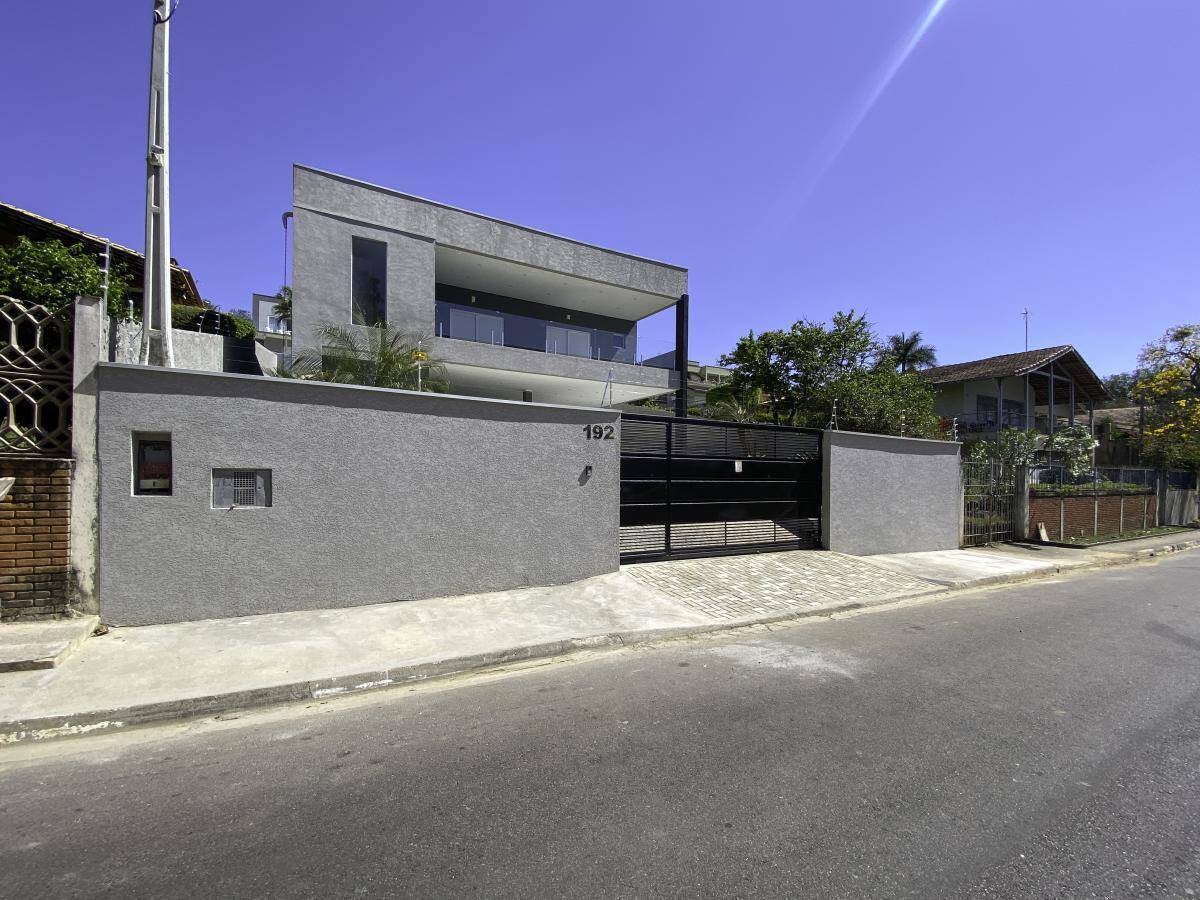 Casa, 4 quartos, 376 m² - Foto 1