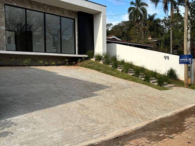 Casa para Venda em Atibaia - 3