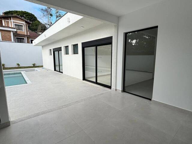 Casa para Venda em Atibaia - 4