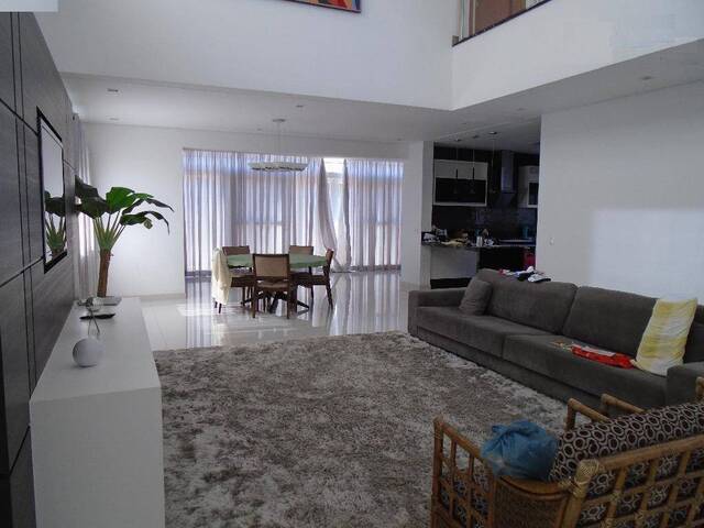 Casa para Venda em Atibaia - 4