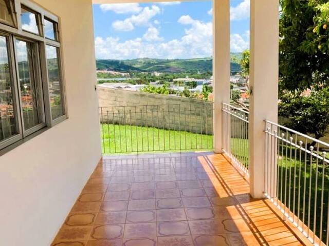 Casa para Venda em Amparo - 4