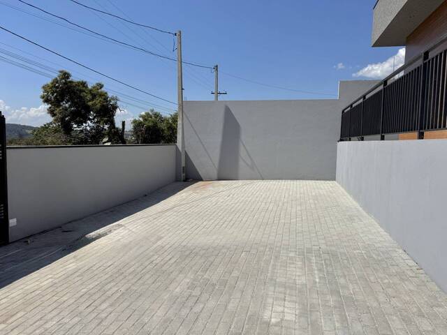 Casa para Venda em Atibaia - 2