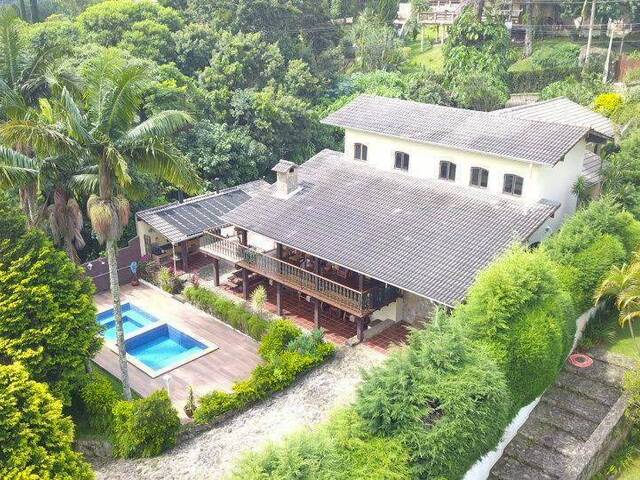 Venda em Condomínio Clube Da Montanha - Atibaia